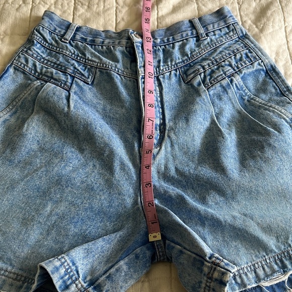 Vintage High Rise Denim Shorts - Picture 4 of 8